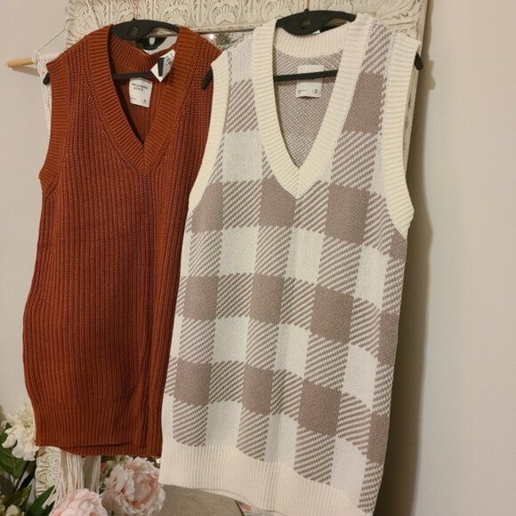 Abercrombie & Fitch Sweaters - Abercrombie sweater dress vest size med